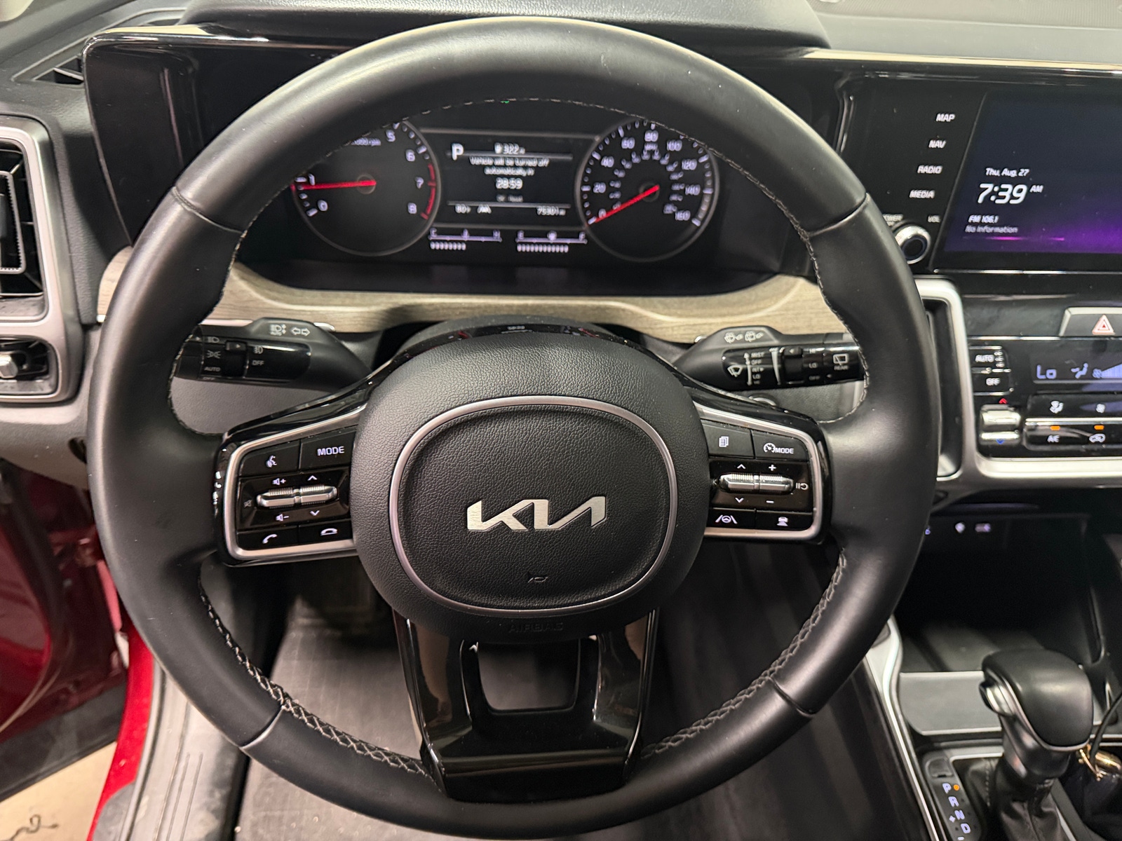 Thumbnail: 2023 Kia Sorento - 4