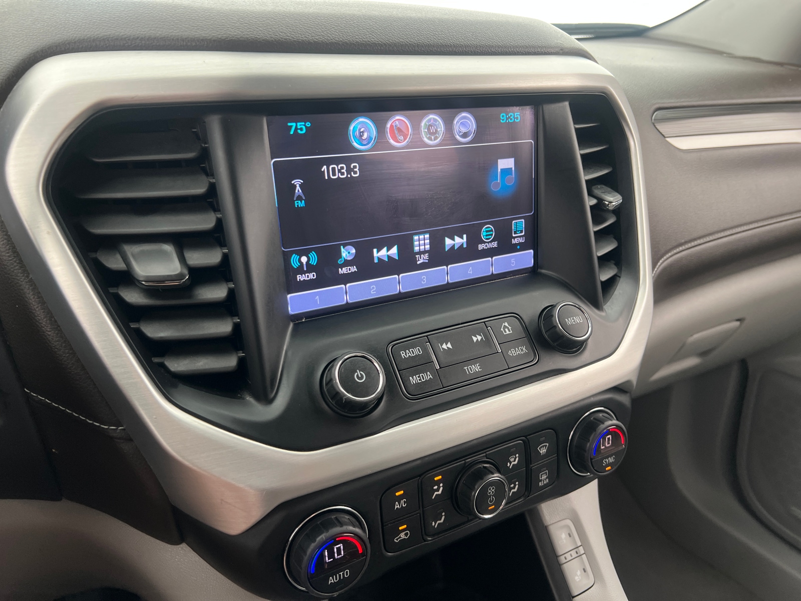 Thumbnail: 2019 GMC Acadia - 3