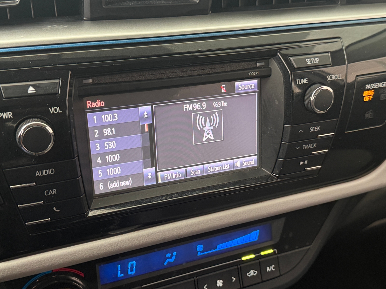 Thumbnail: 2016 Toyota Corolla - 4