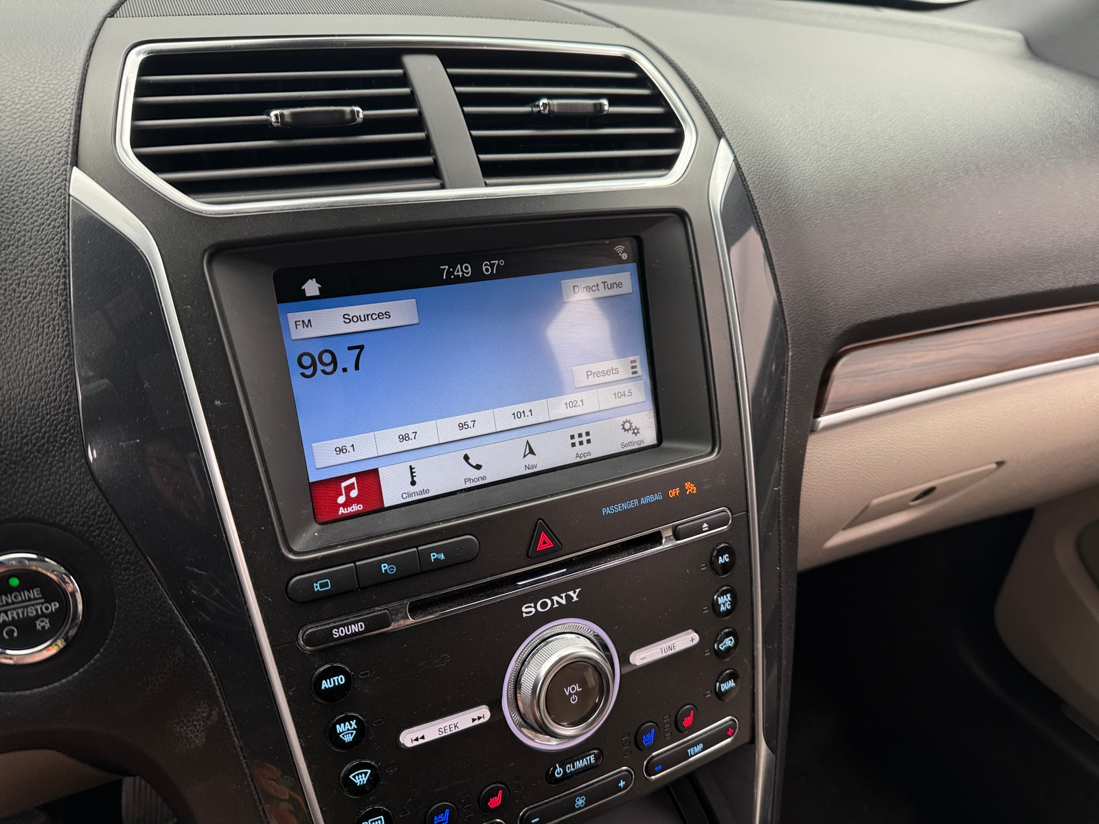 Thumbnail: 2018 Ford Explorer - 3