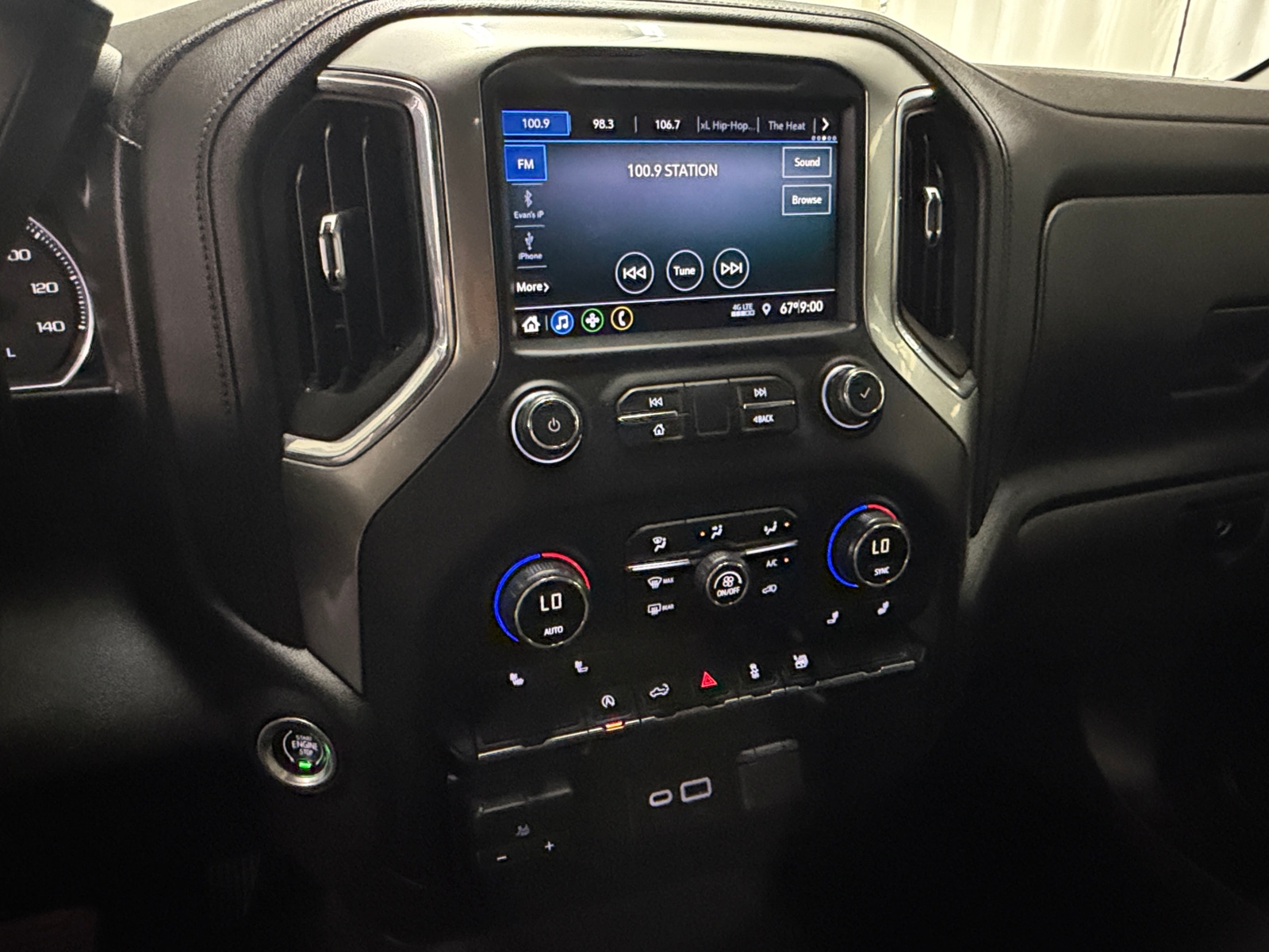 Thumbnail: 2021 Chevrolet Silverado 1500 - 4