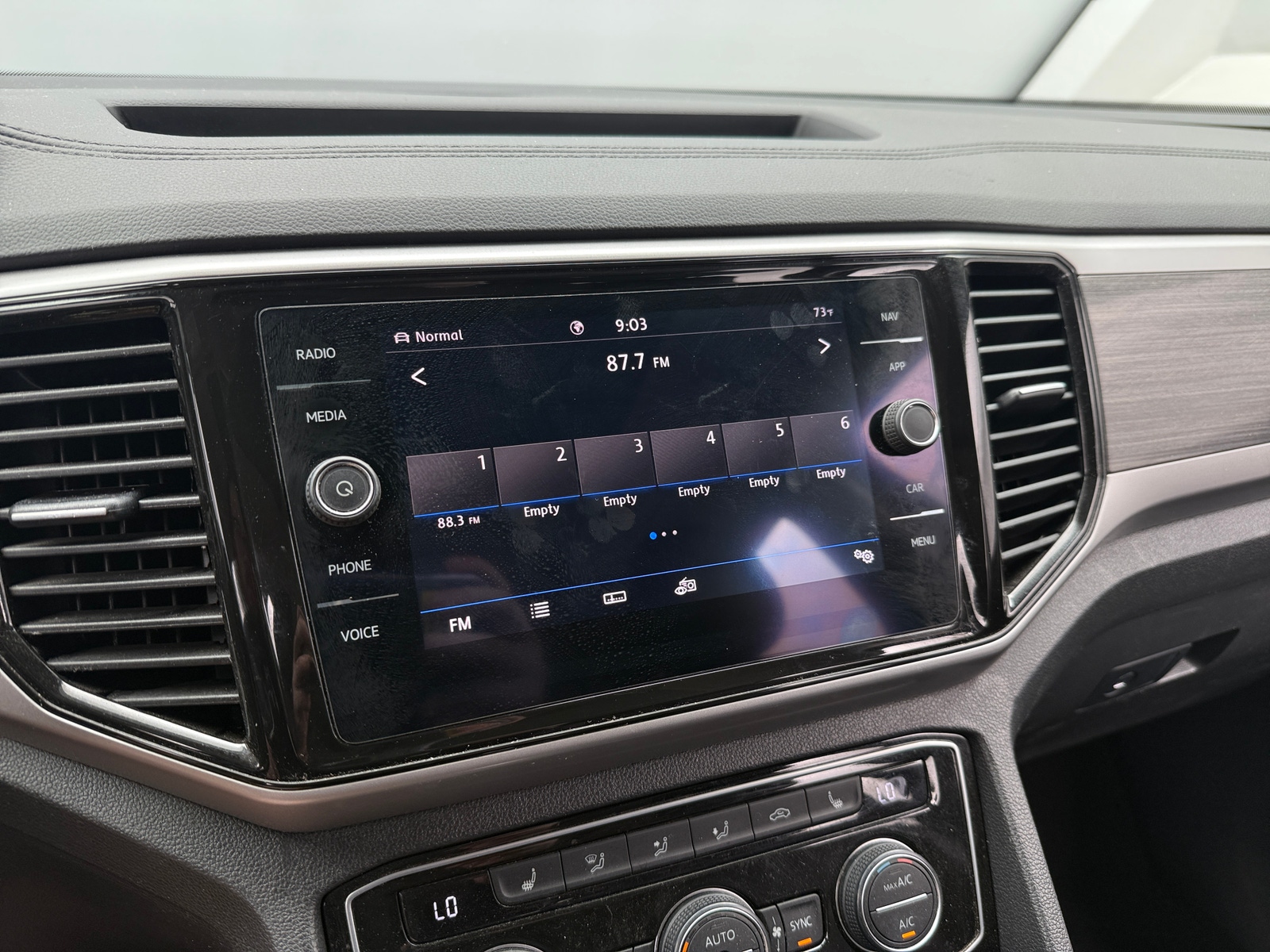Thumbnail: 2021 Volkswagen Atlas - 3