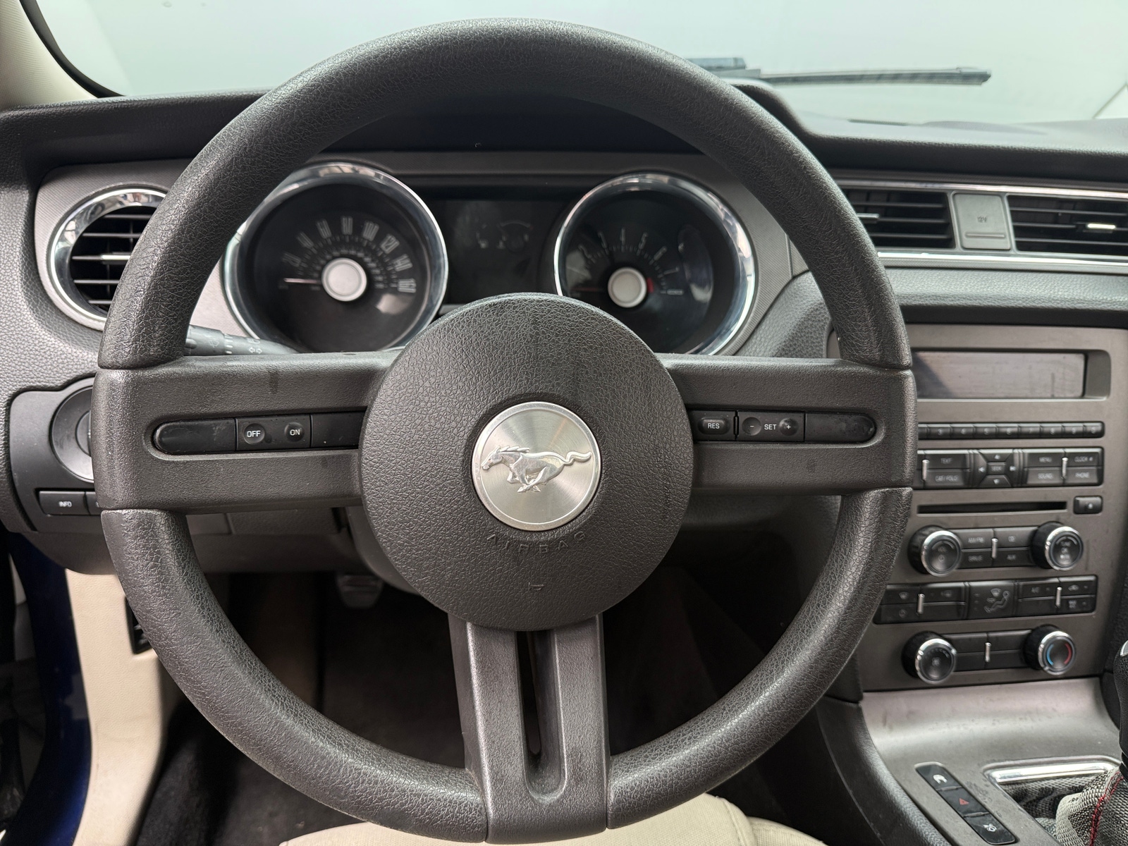 Thumbnail: 2011 Ford Mustang - 4