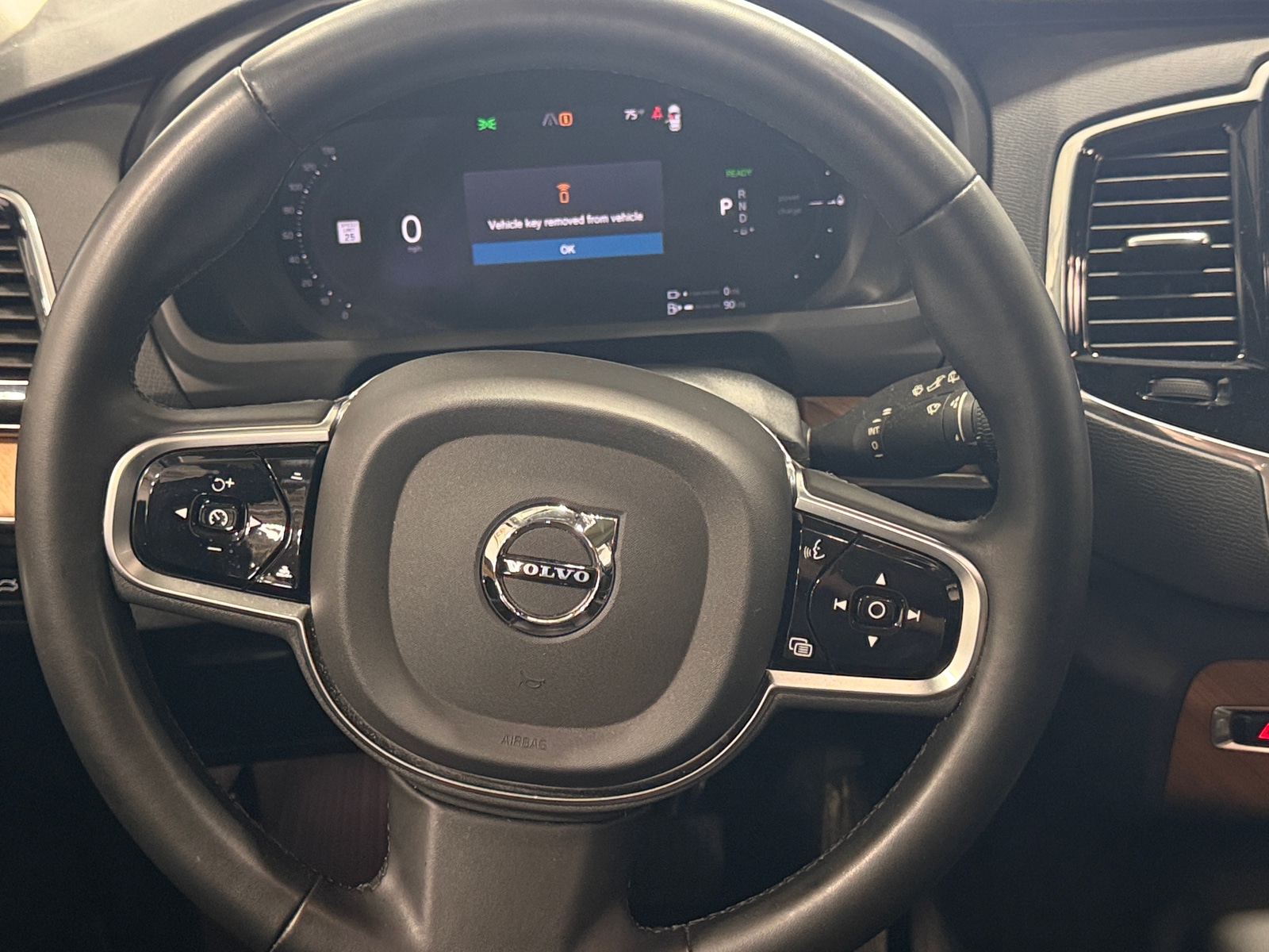 Thumbnail: 2023 Volvo XC90 - 4