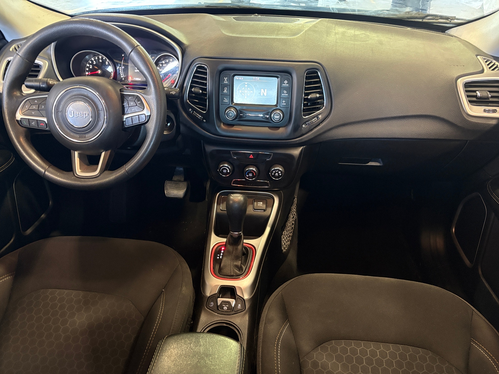 Thumbnail: 2018 Jeep Compass - 3