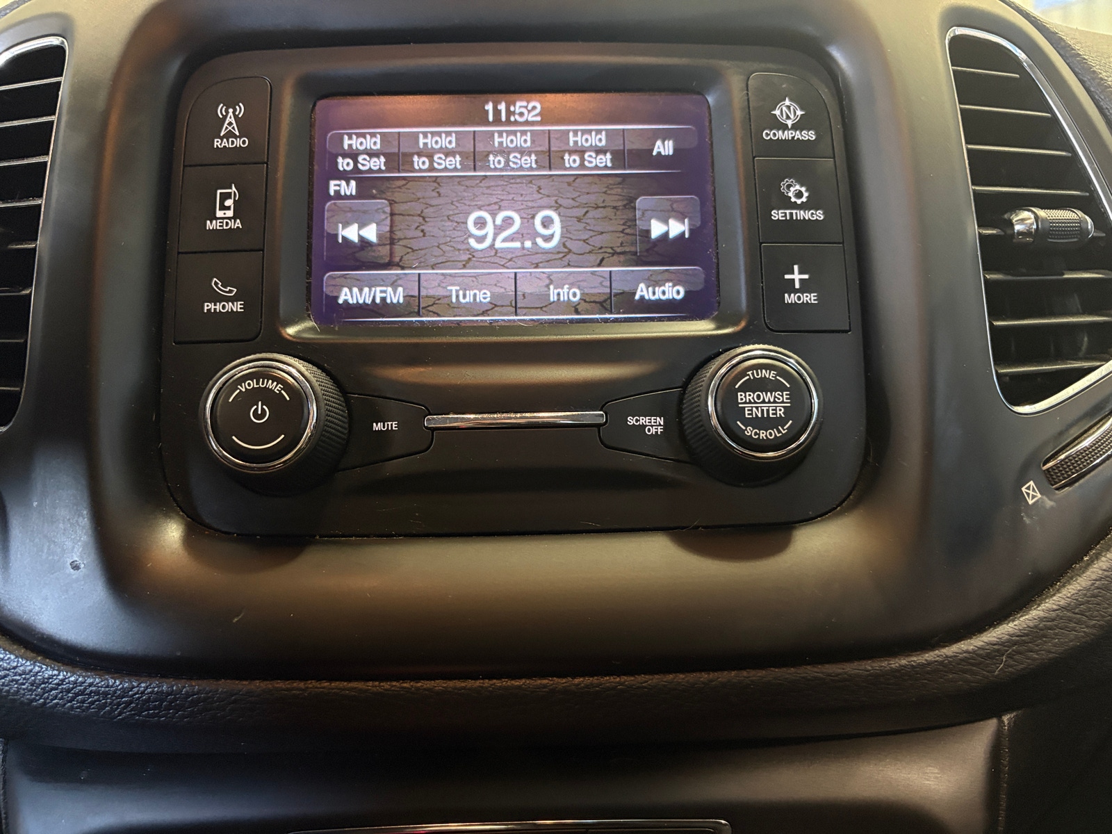 Thumbnail: 2018 Jeep Compass - 4