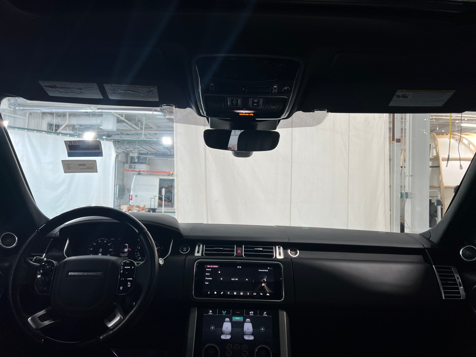 Thumbnail: 2021 Land Rover Range Rover - 2