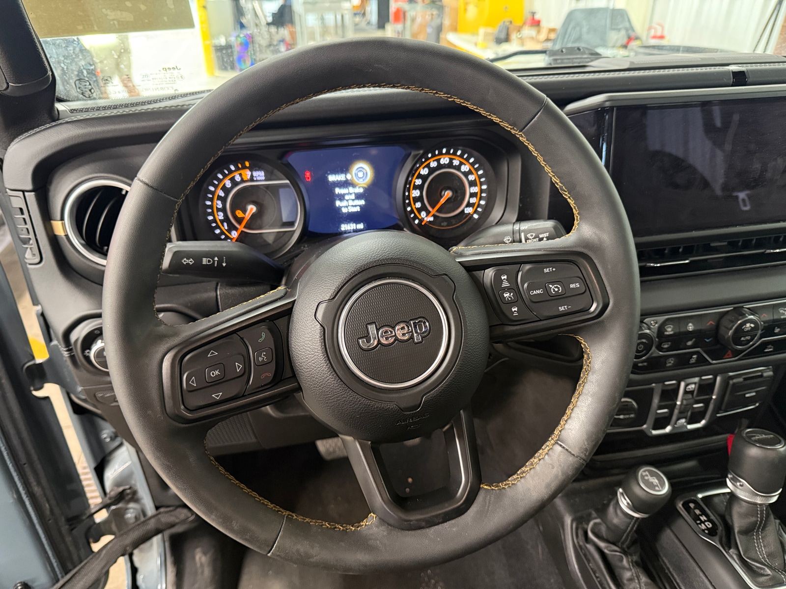 Thumbnail: 2024 Jeep Gladiator - 4