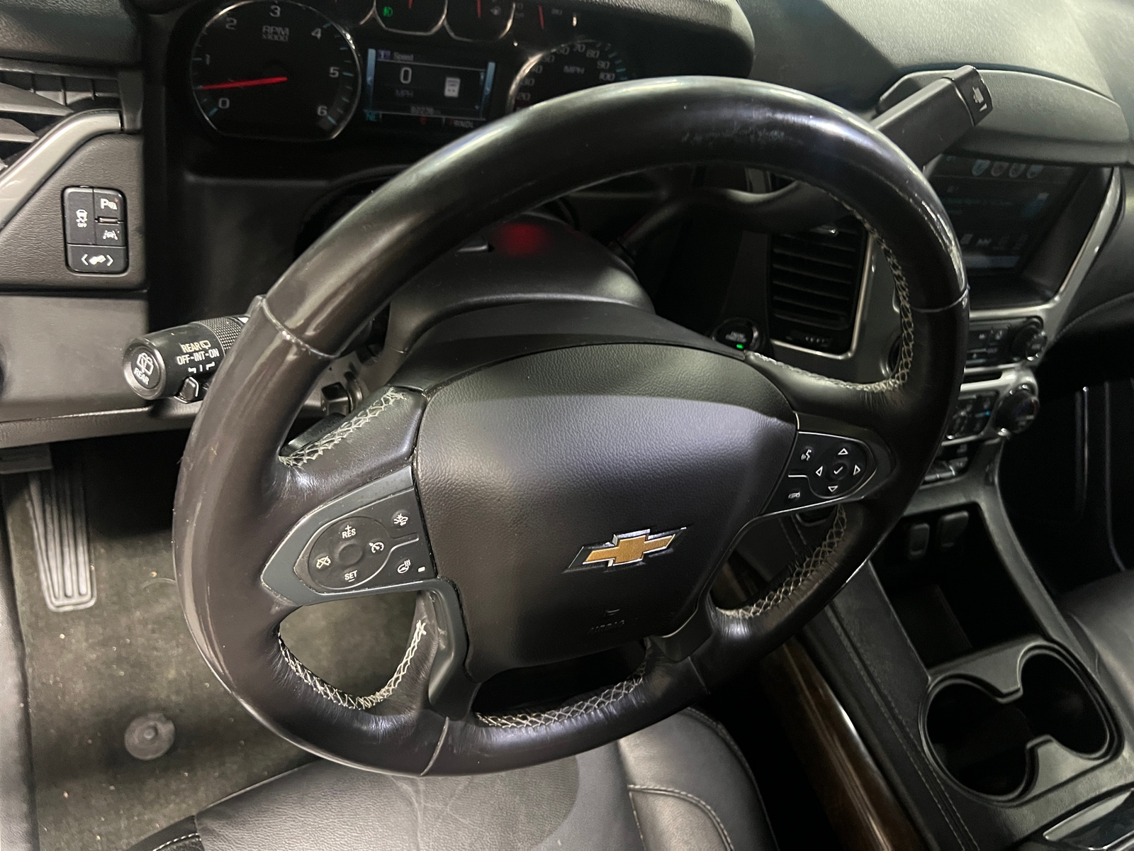 Thumbnail: 2018 Chevrolet Tahoe - 4