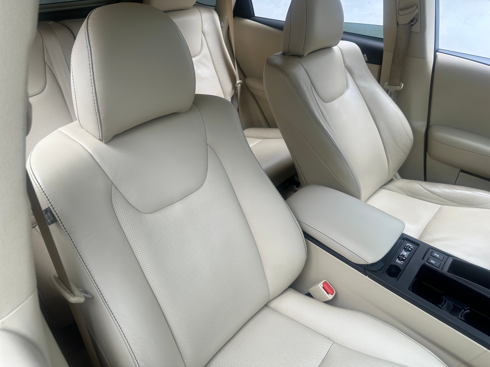 Thumbnail: 2015 Lexus RX - 2