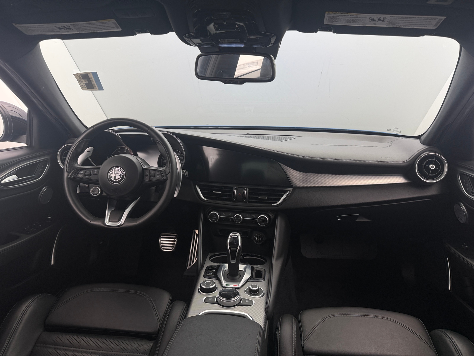 Thumbnail: 2023 Alfa Romeo Giulia - 2