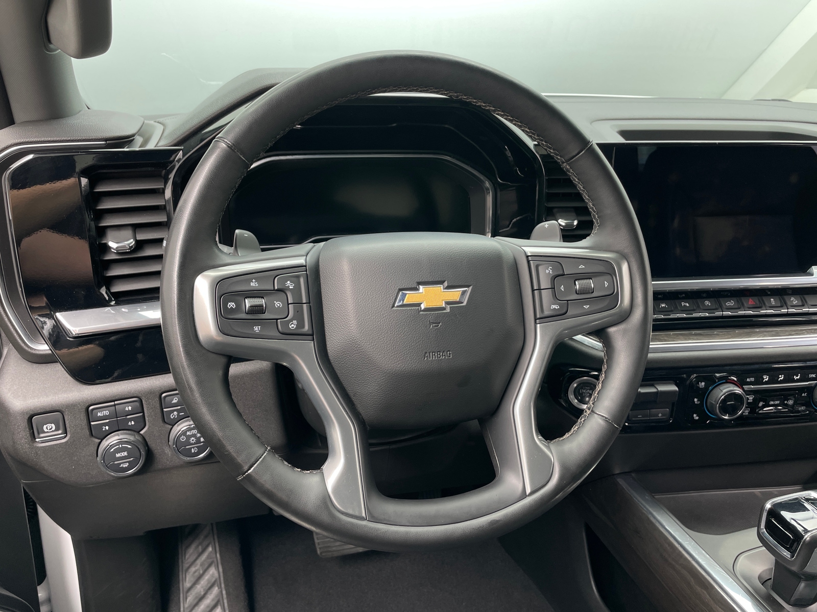 Thumbnail: 2024 Chevrolet Silverado 1500 - 4