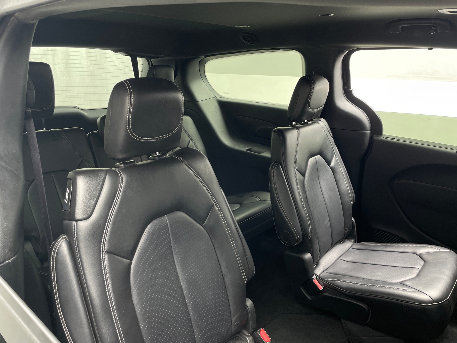 Thumbnail: 2025 Chrysler Pacifica - 5