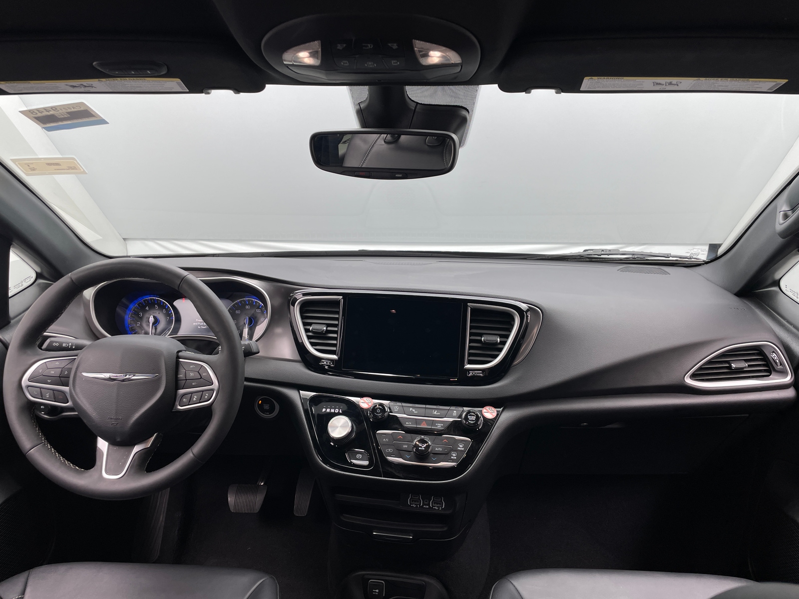 Thumbnail: 2025 Chrysler Pacifica - 2