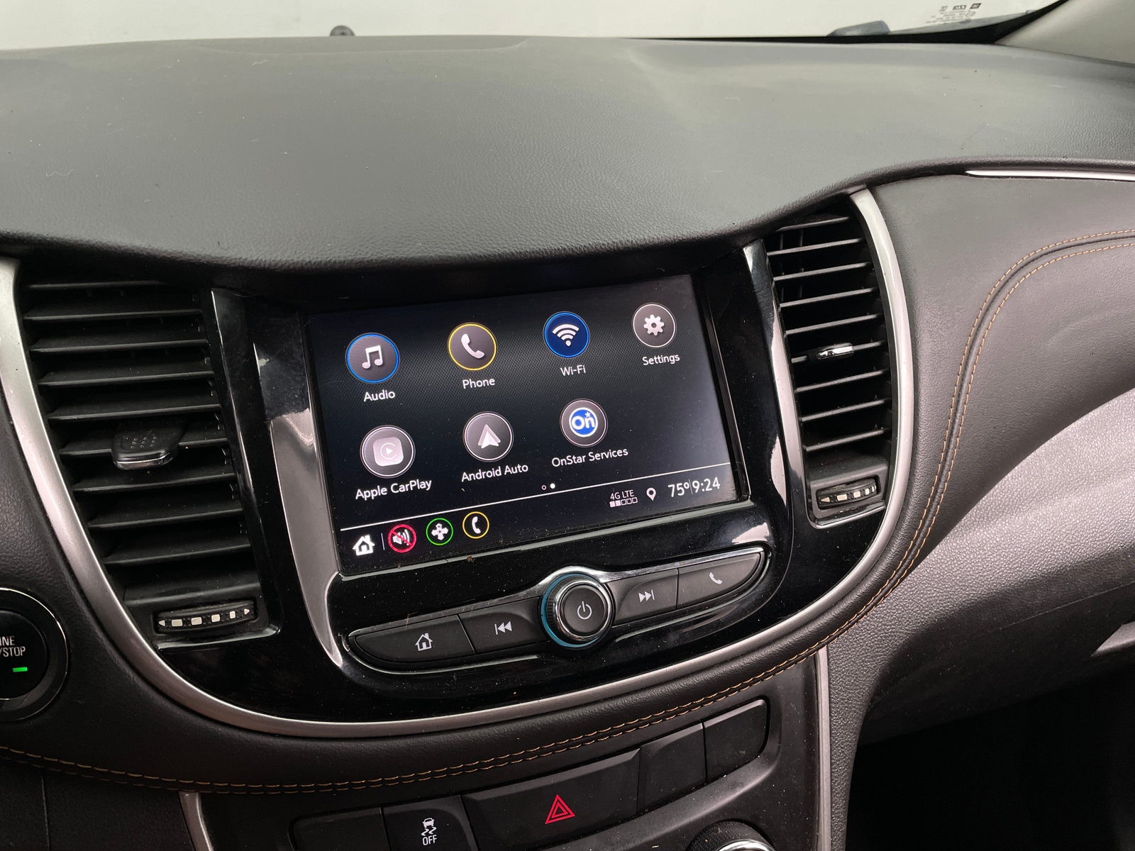 Thumbnail: 2021 Chevrolet Trax - 3