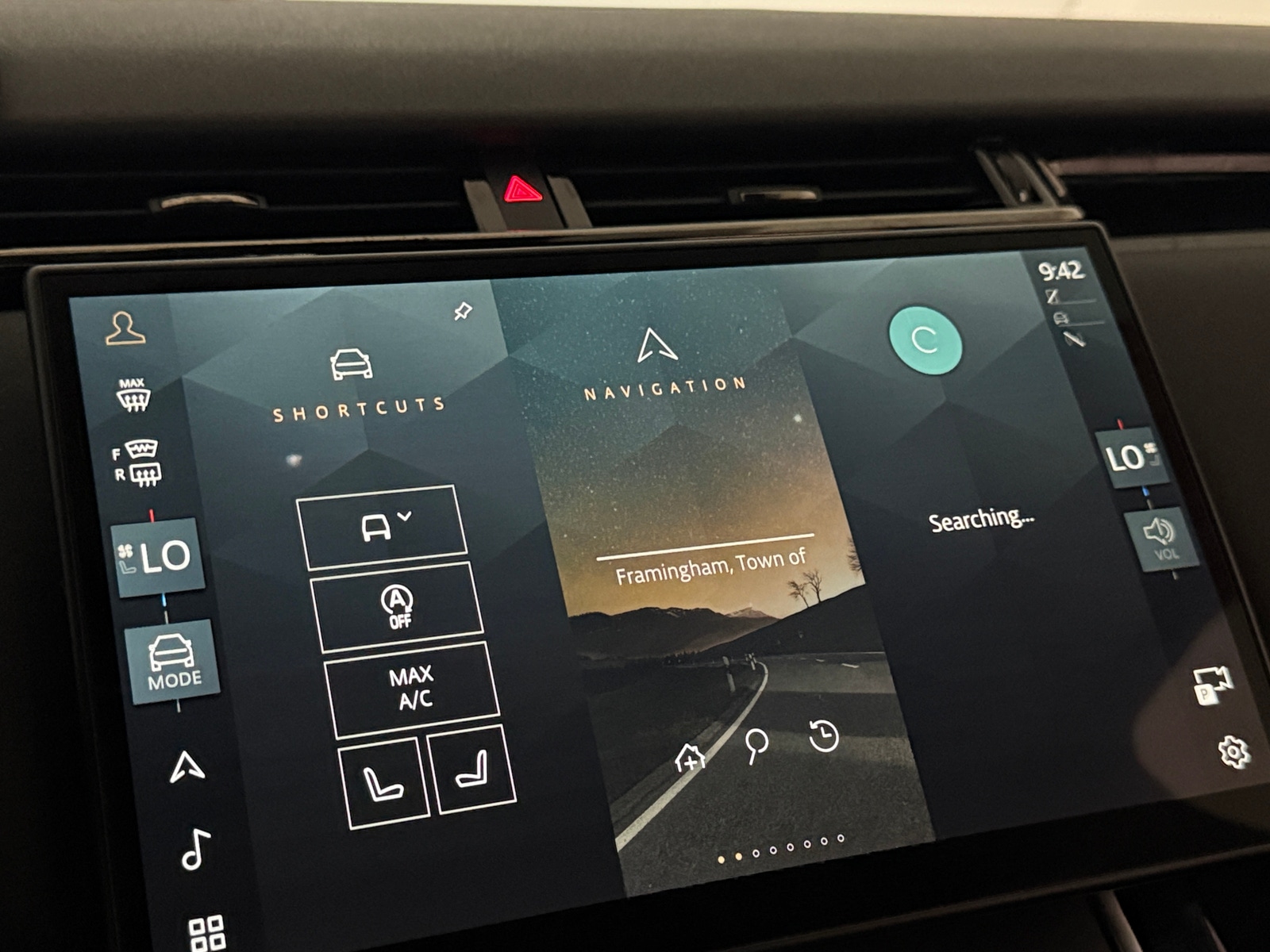 Thumbnail: 2025 Land Rover Range Rover Velar - 4