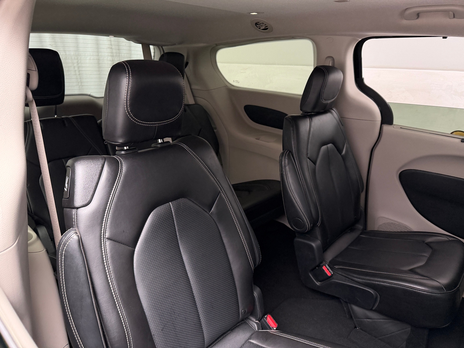 Thumbnail: 2024 Chrysler Pacifica - 5