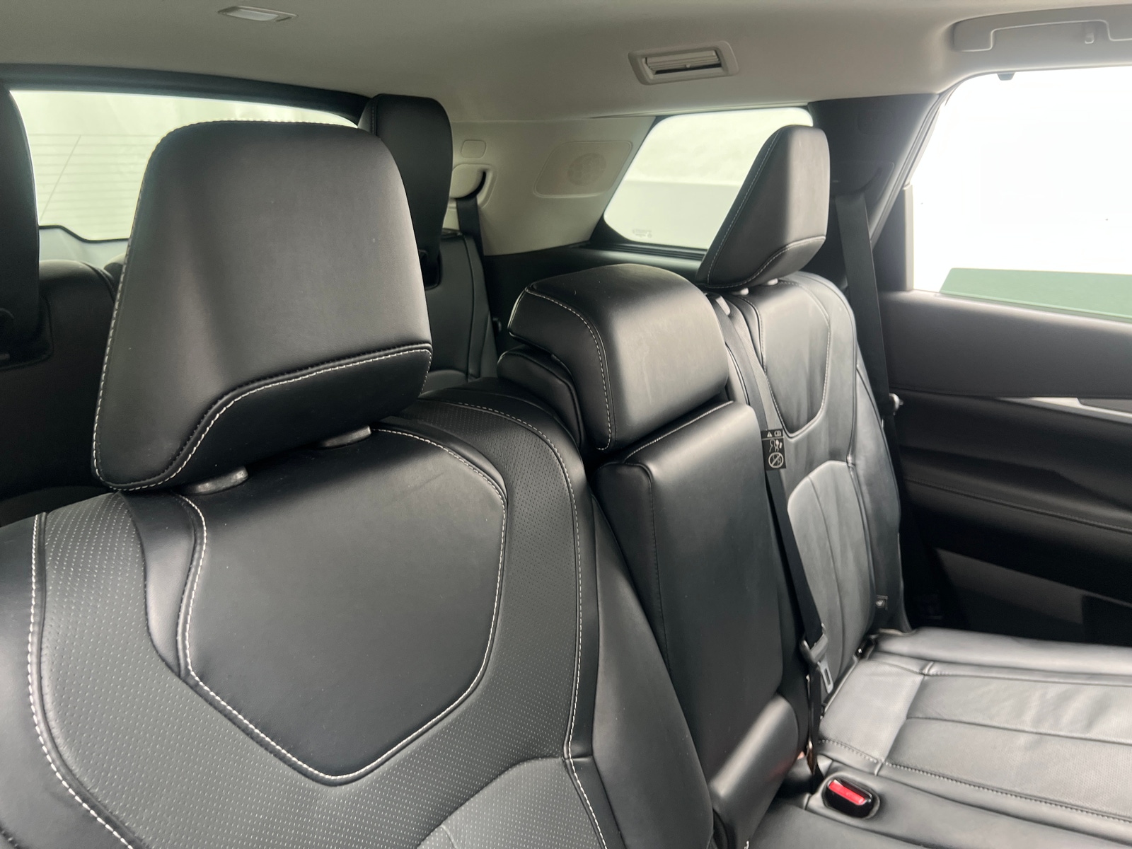 Thumbnail: 2023 INFINITI QX60 - 5