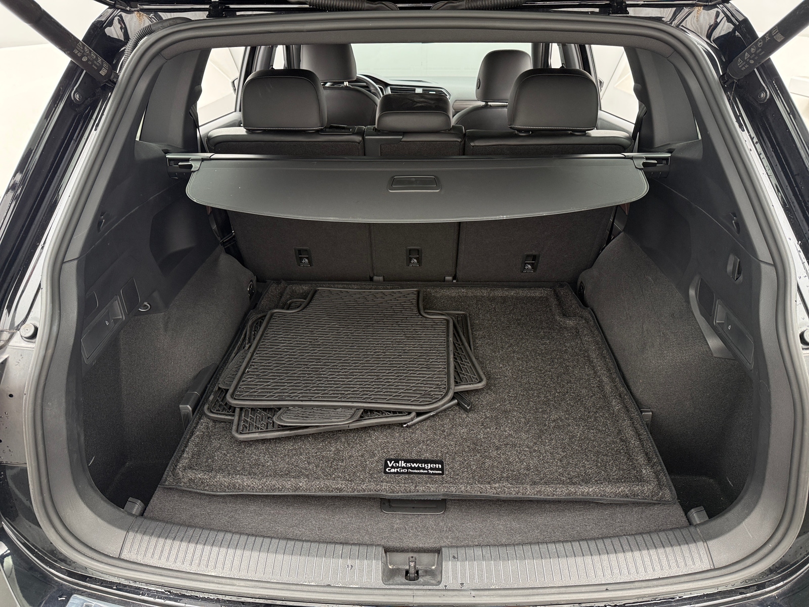 Thumbnail: 2024 Volkswagen Tiguan - 6