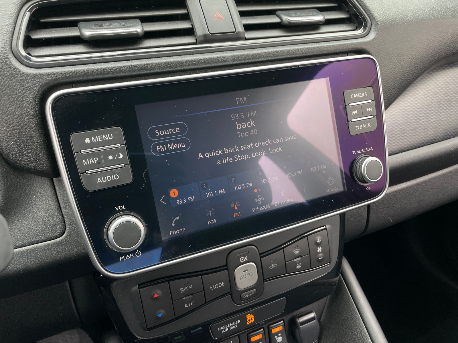 Thumbnail: 2024 Nissan Leaf - 4