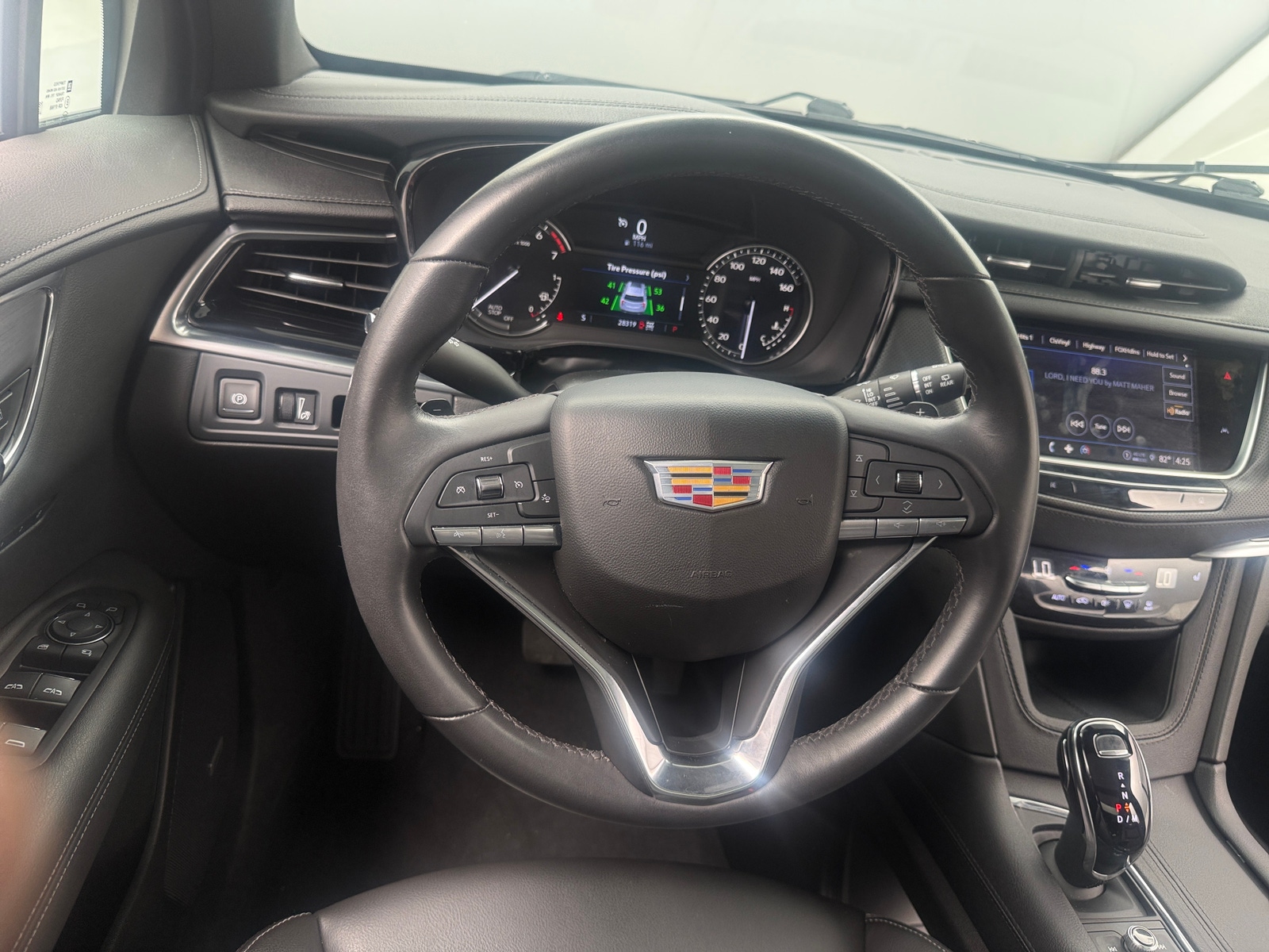 Thumbnail: 2024 Cadillac XT6 - 4