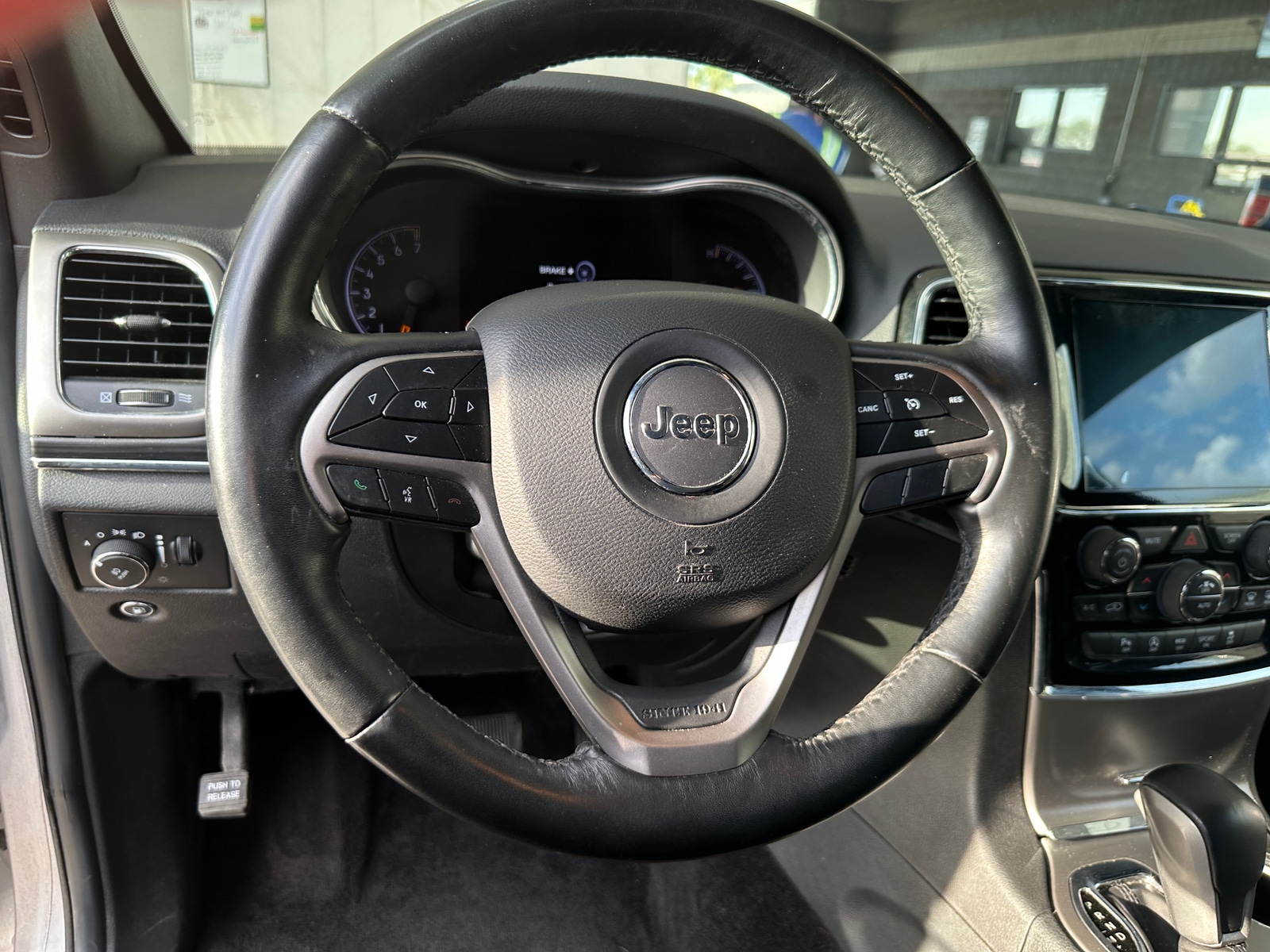 Thumbnail: 2019 Jeep Grand Cherokee - 4