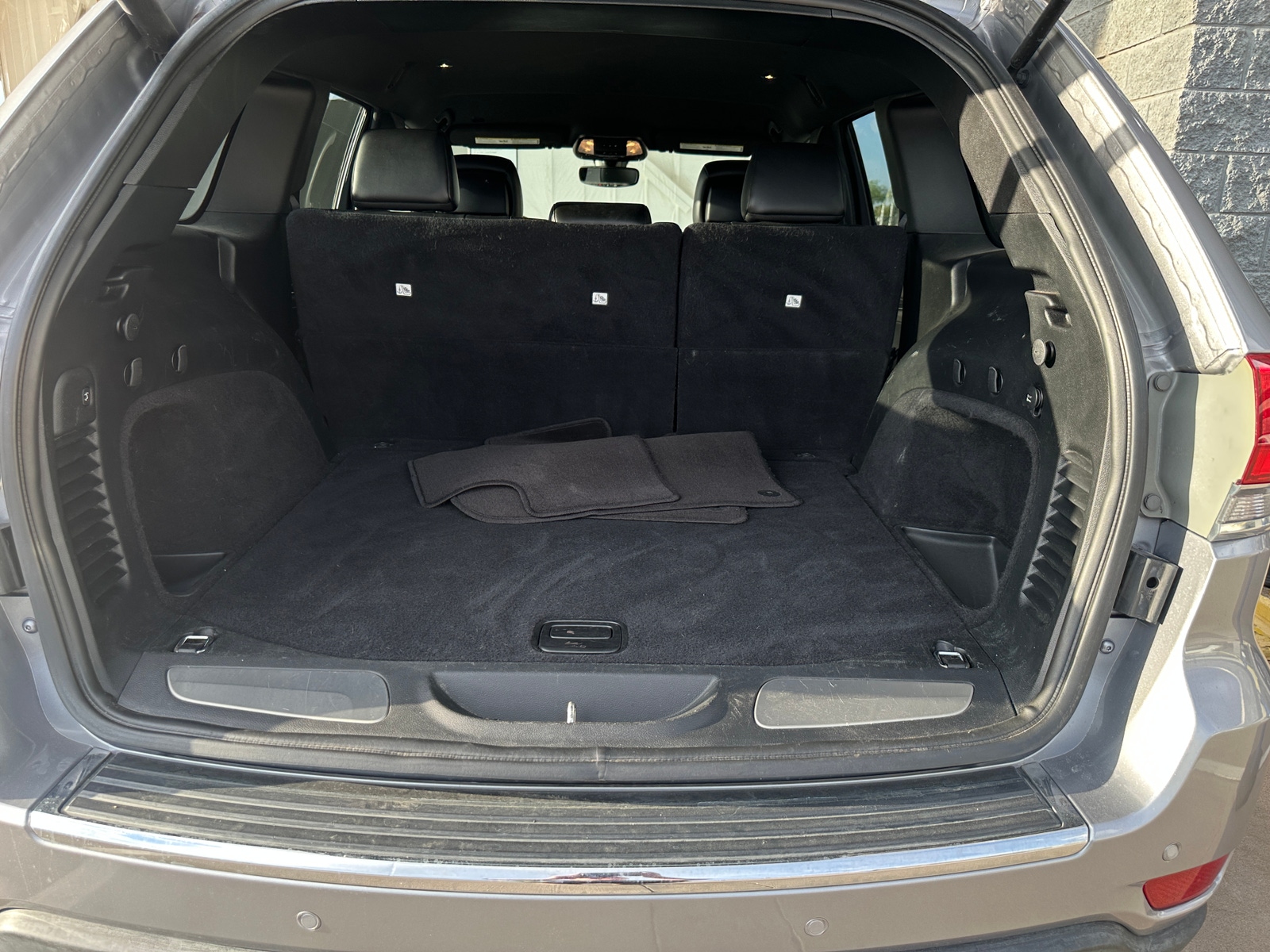Thumbnail: 2019 Jeep Grand Cherokee - 6