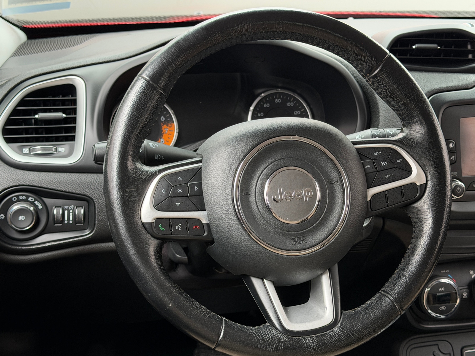 Thumbnail: 2017 Jeep Renegade - 5