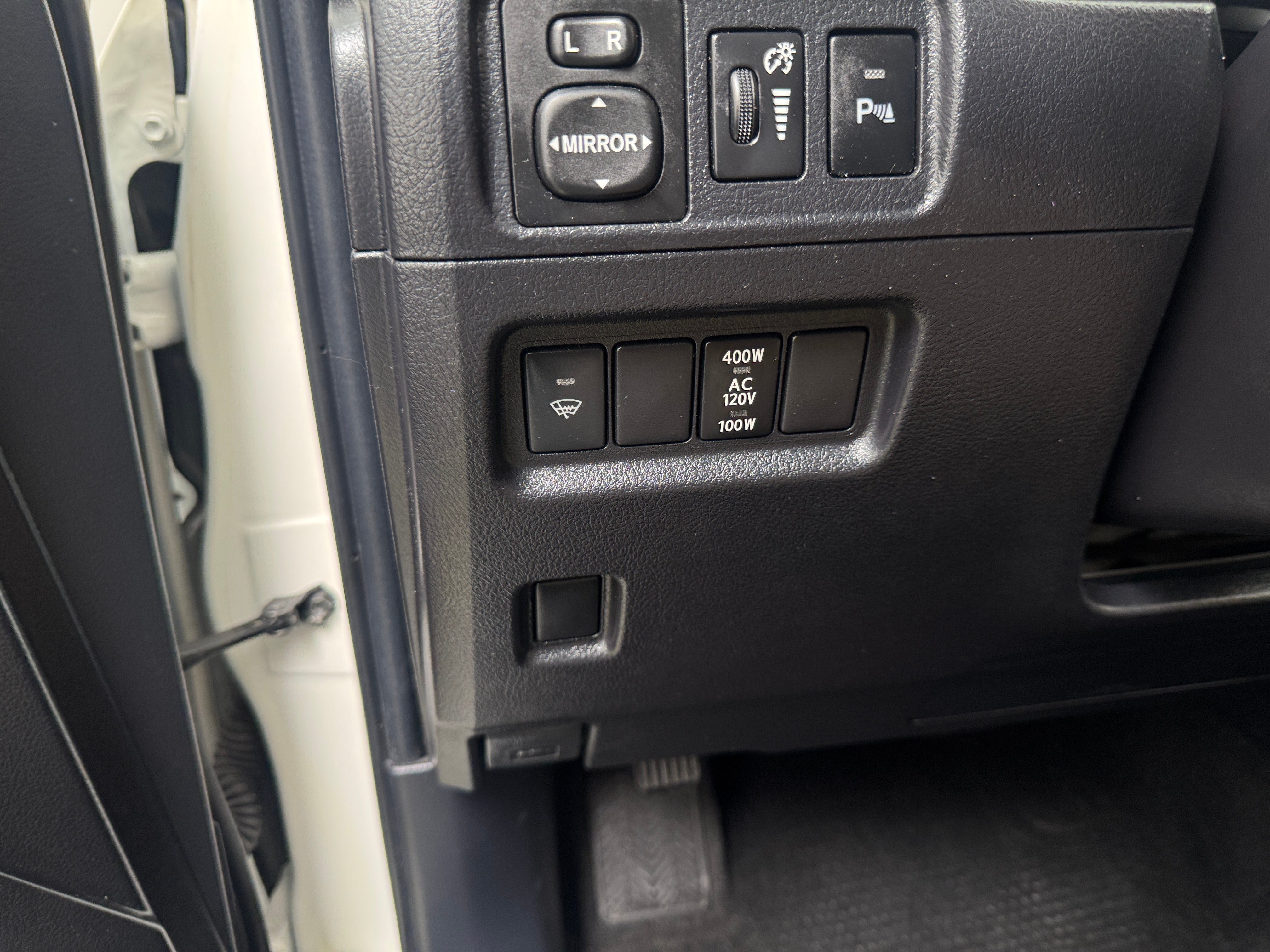 2017 Toyota 4Runner Limited - Photo 10