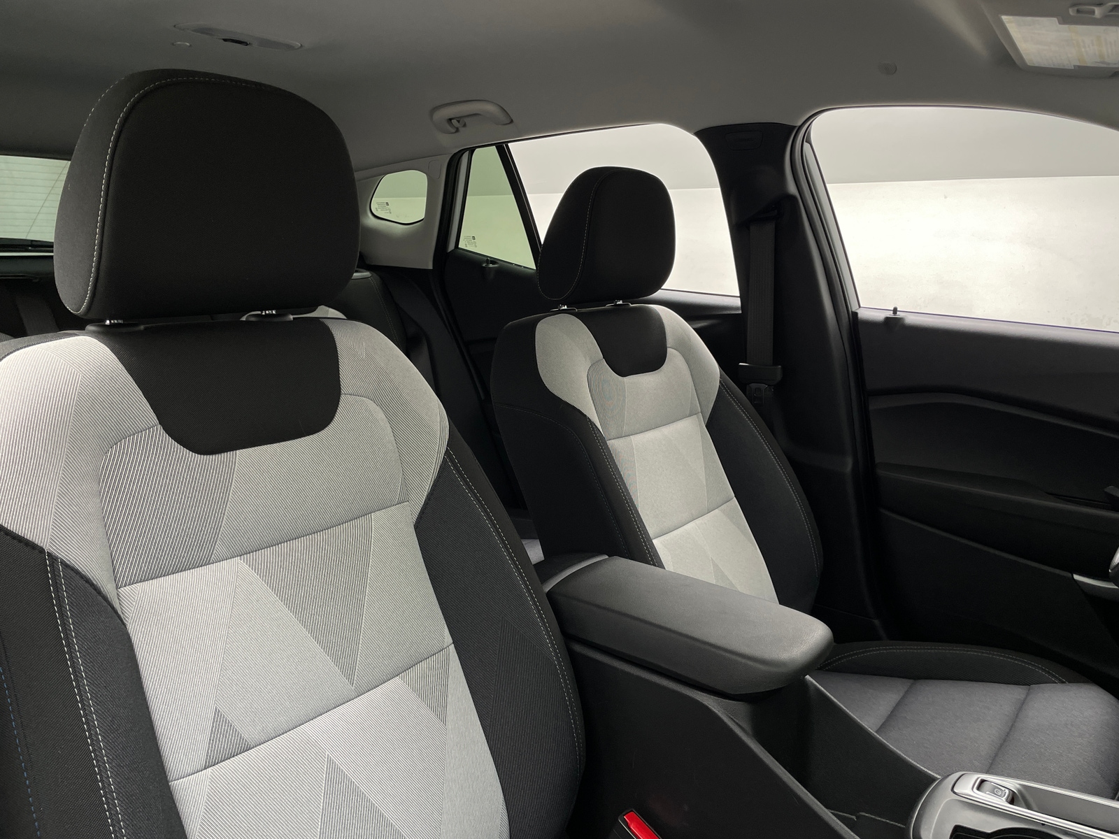 Thumbnail: 2026 Chevrolet Trax - 2