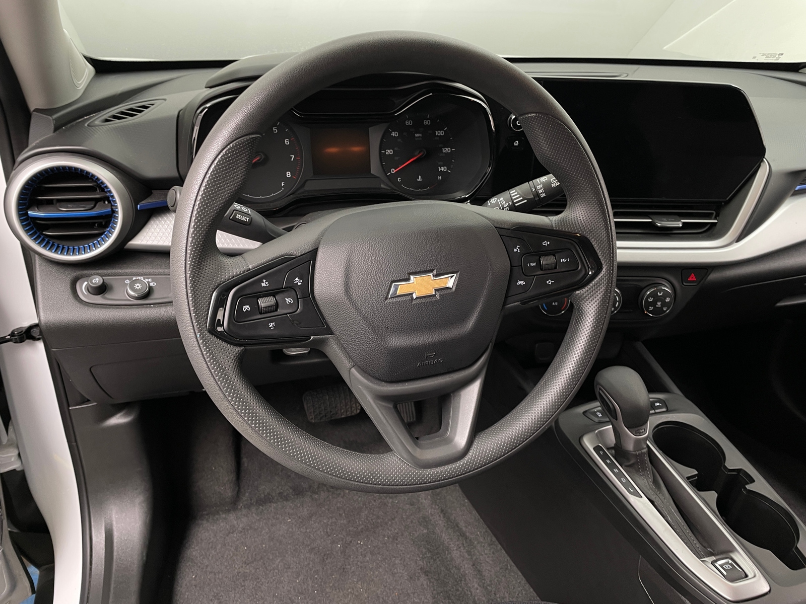 Thumbnail: 2026 Chevrolet Trax - 5