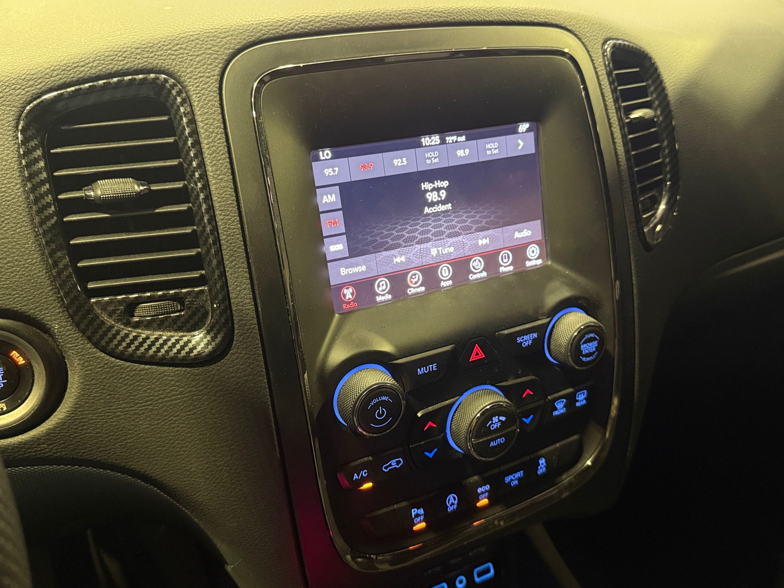 Thumbnail: 2019 Dodge Durango - 3