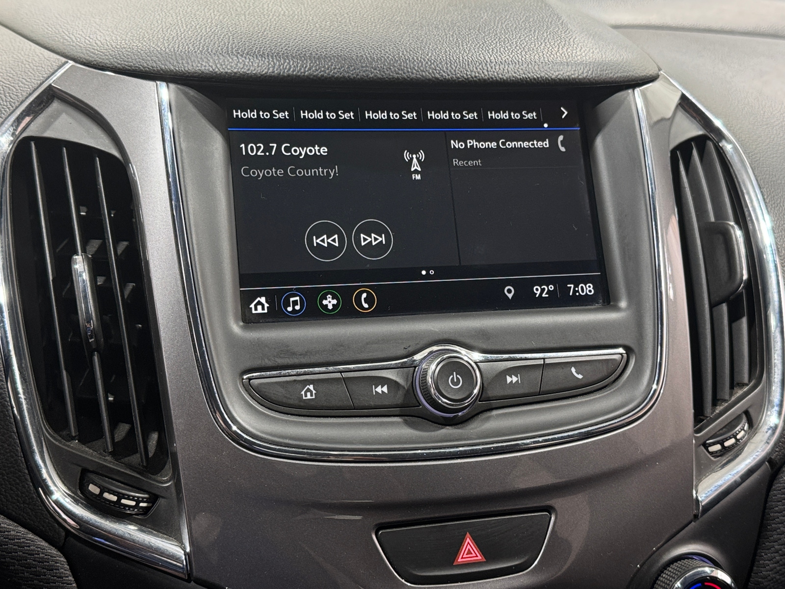 Thumbnail: 2019 Chevrolet Cruze - 4