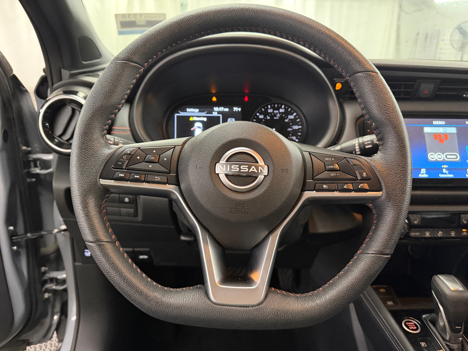 Thumbnail: 2023 Nissan Kicks - 4