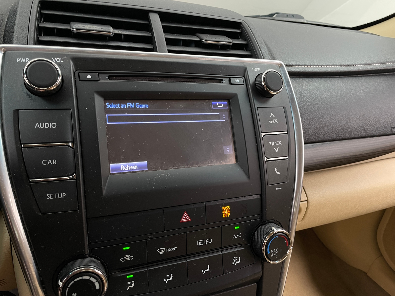 Thumbnail: 2015 Toyota Camry - 4