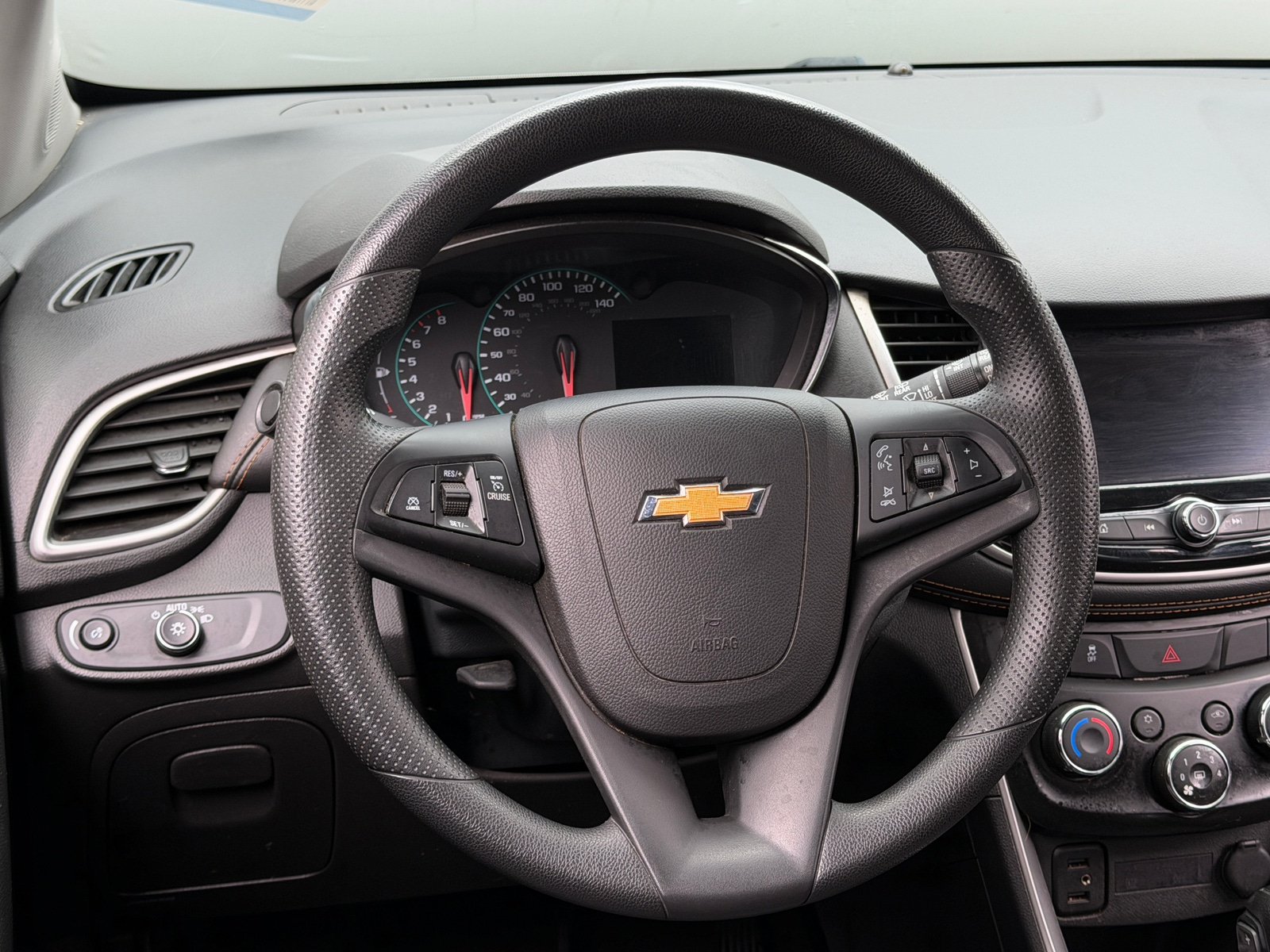 Thumbnail: 2021 Chevrolet Trax - 5