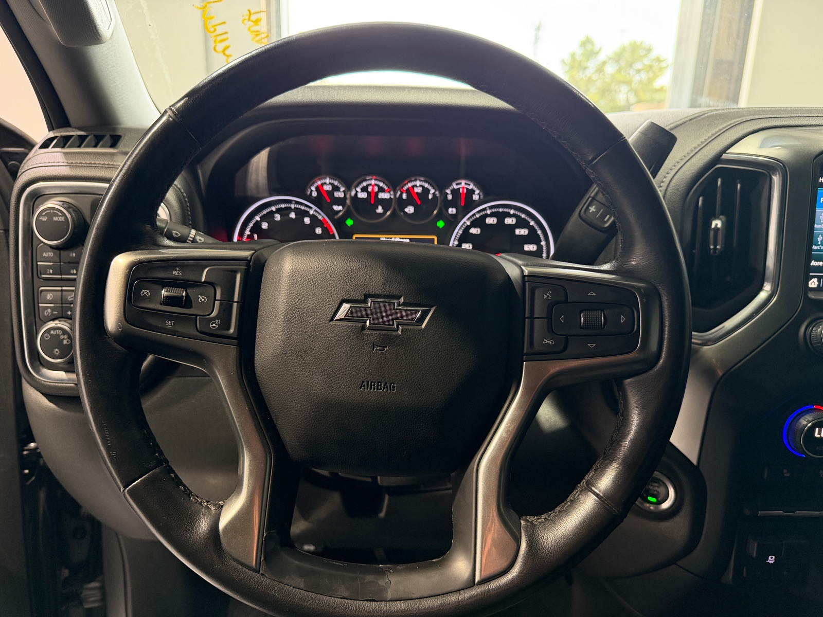 Thumbnail: 2021 Chevrolet Silverado 1500 - 5