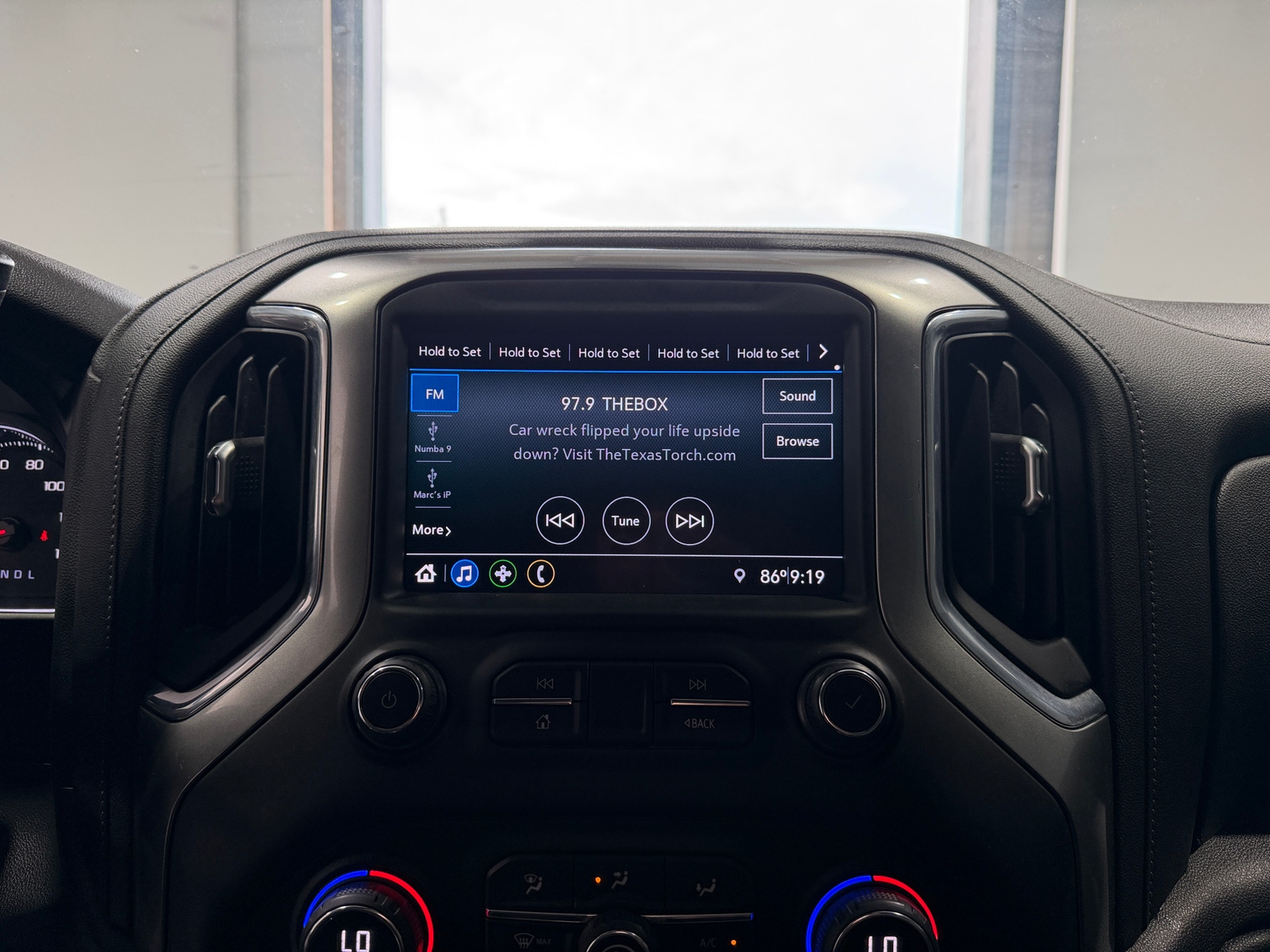 Thumbnail: 2021 Chevrolet Silverado 1500 - 4