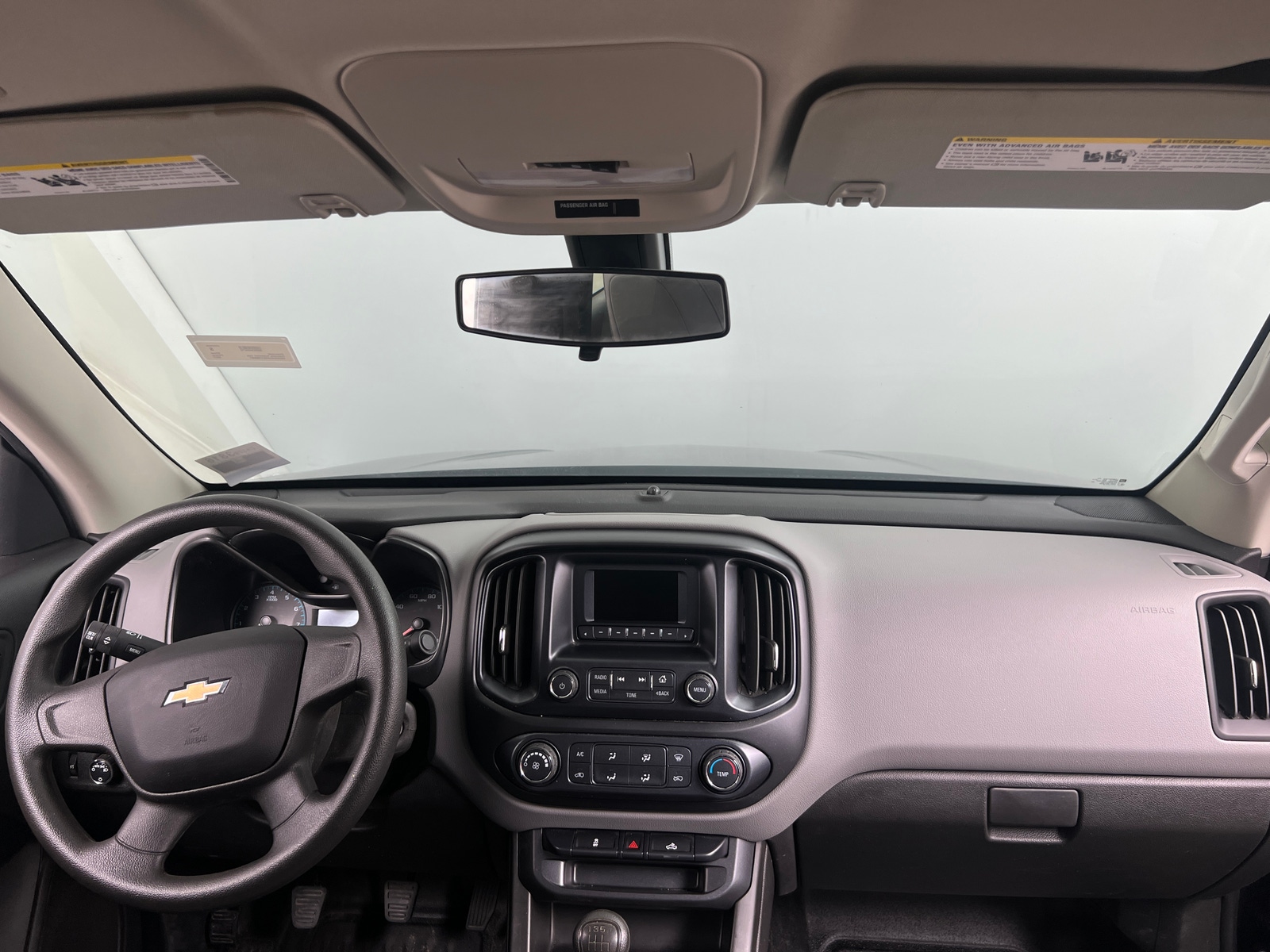 Thumbnail: 2017 Chevrolet Colorado - 3