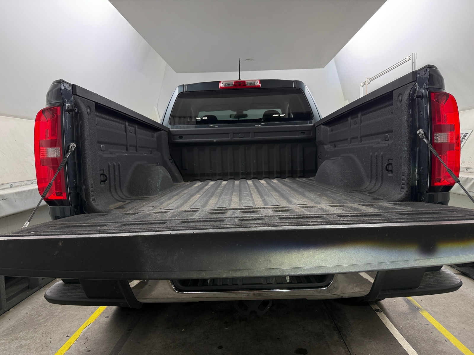 Thumbnail: 2017 Chevrolet Colorado - 6