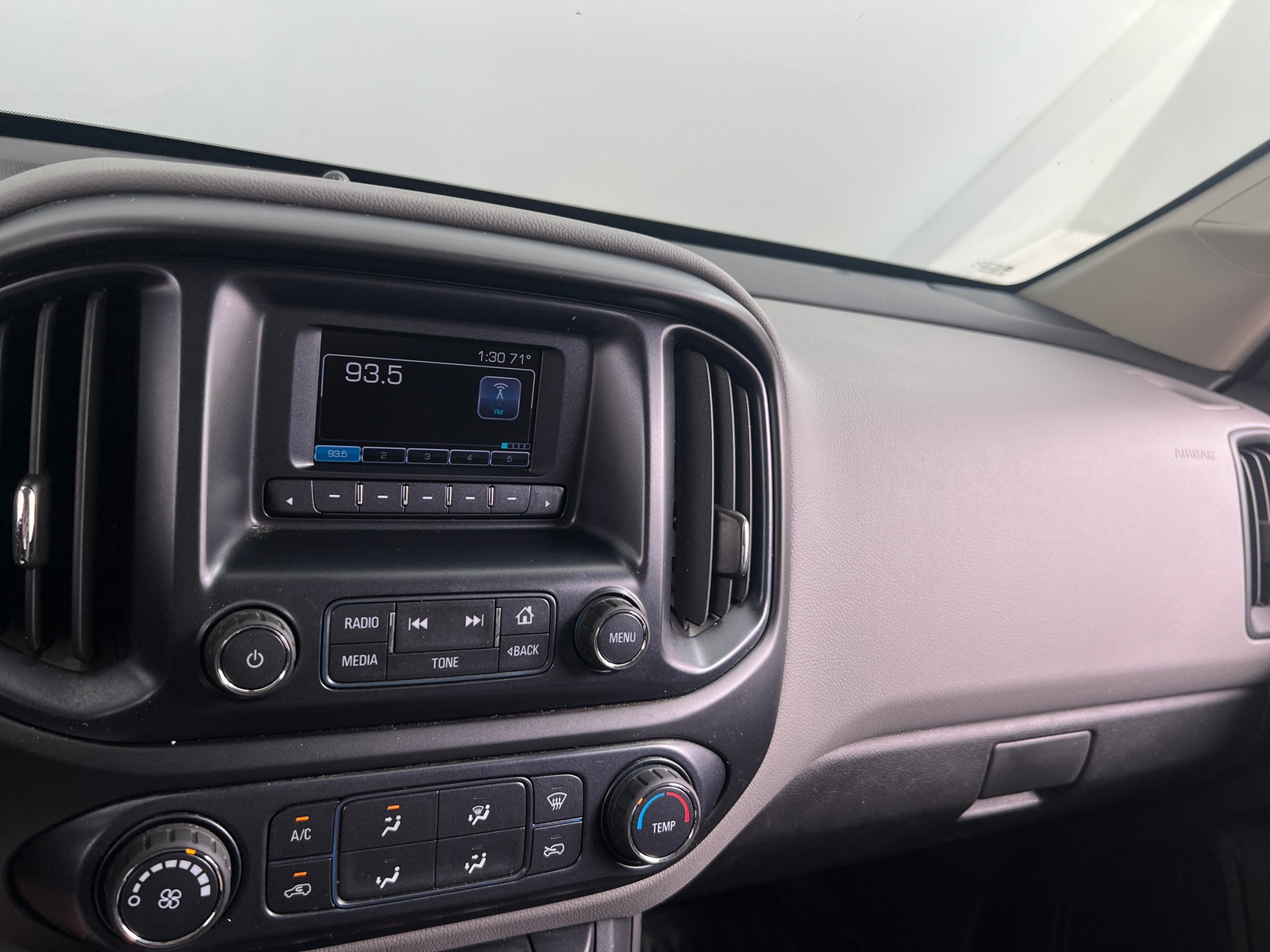 Thumbnail: 2017 Chevrolet Colorado - 4