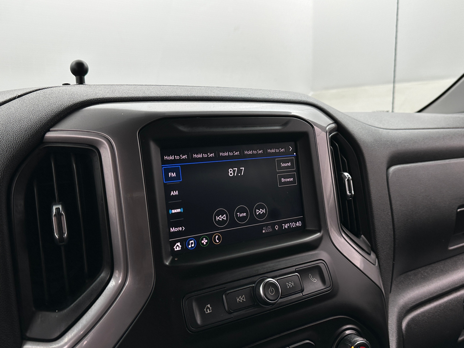Thumbnail: 2021 Chevrolet Silverado 1500 - 4