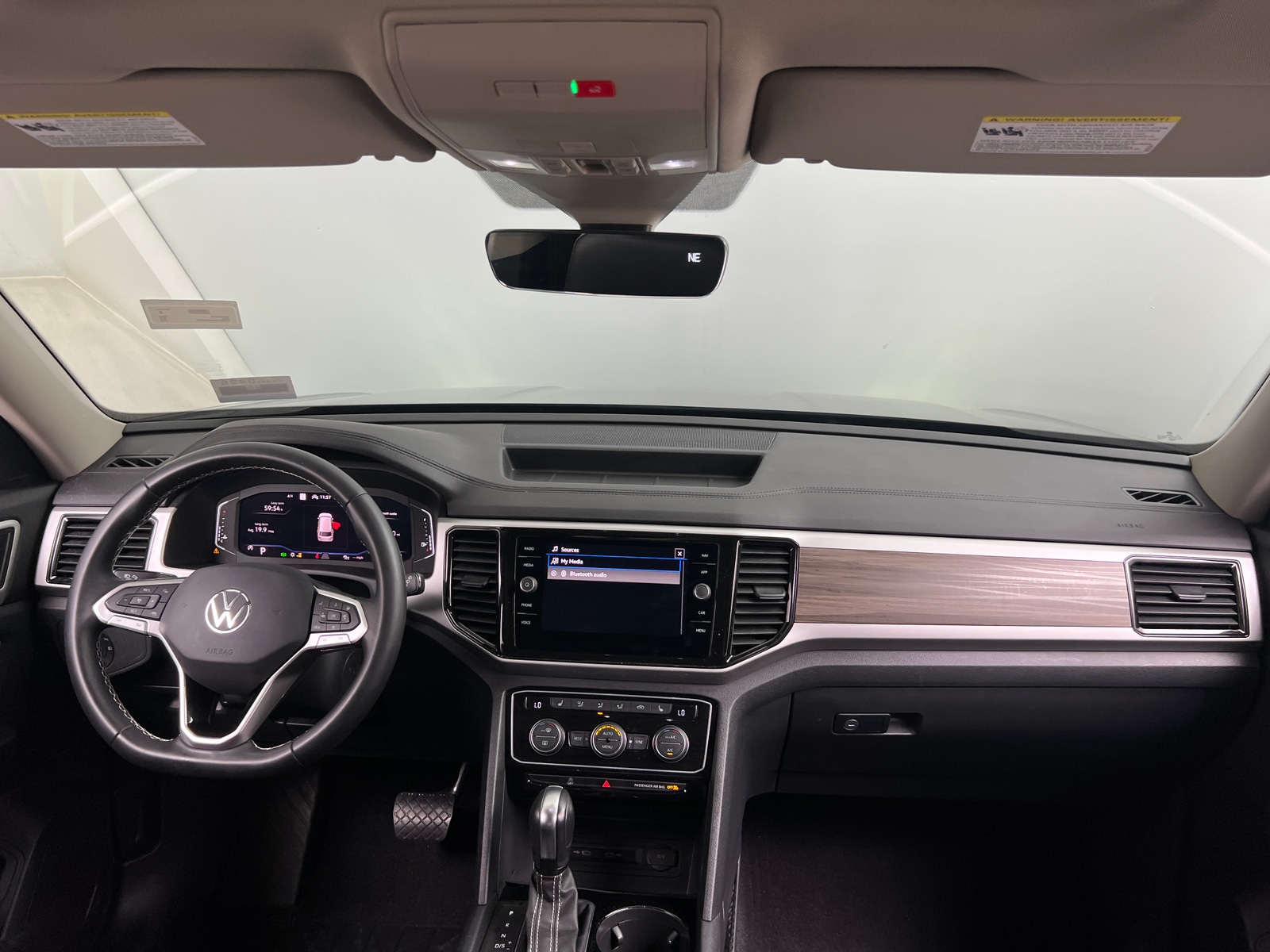 Thumbnail: 2022 Volkswagen Atlas - 2