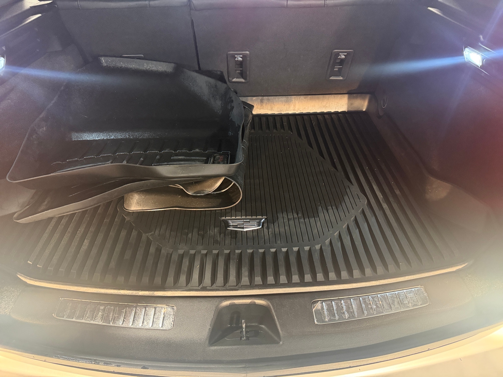 Thumbnail: 2021 Cadillac XT4 - 6