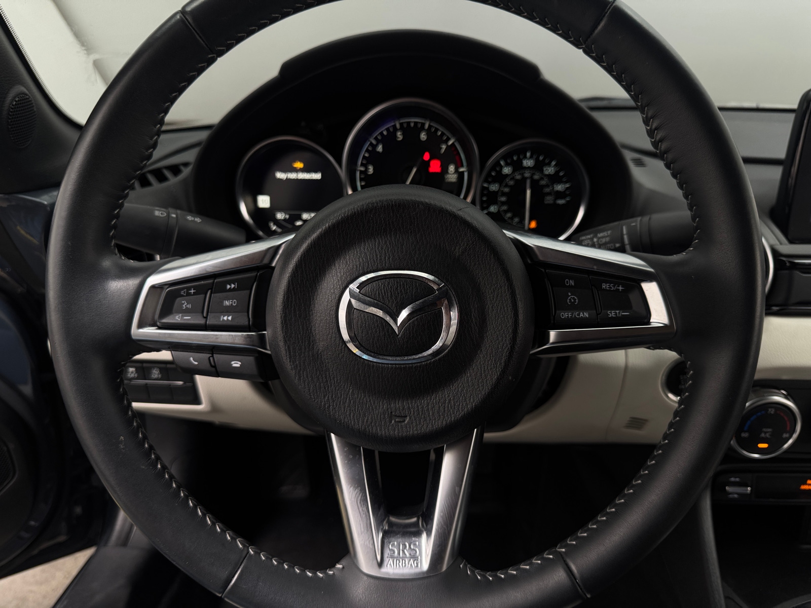 Thumbnail: 2021 Mazda MX-5 Miata - 3