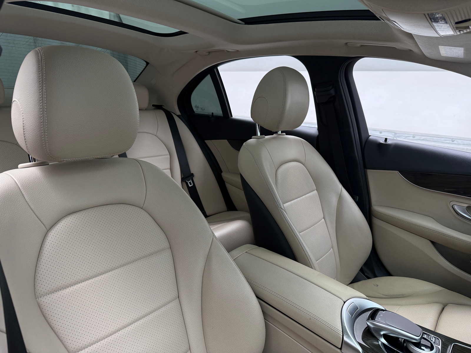 Thumbnail: 2016 Mercedes-Benz C-Class - 2