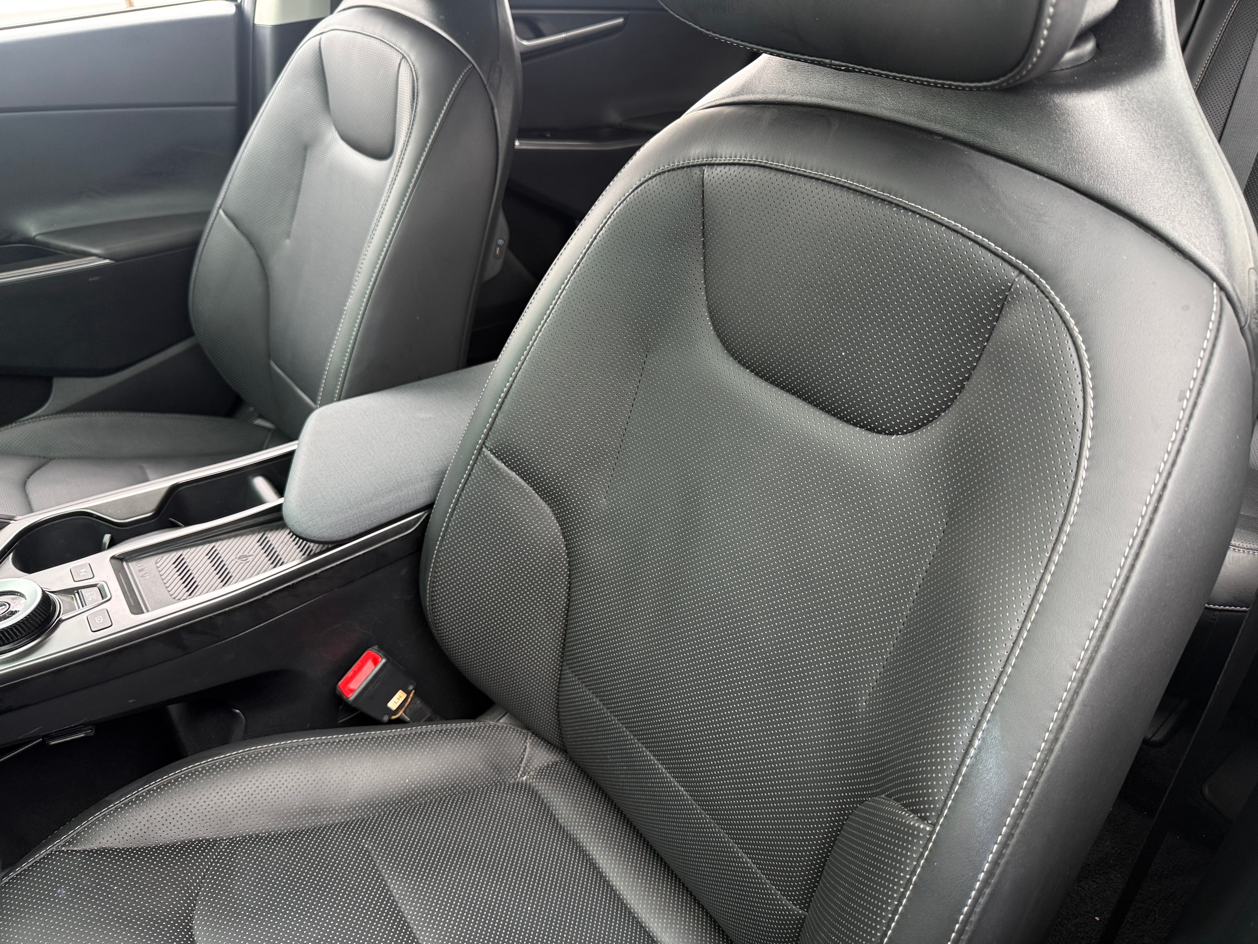 Used 2024 Kia EV6 Wind with VIN KNDC34LA7R5200471 for sale in Auburn, WA