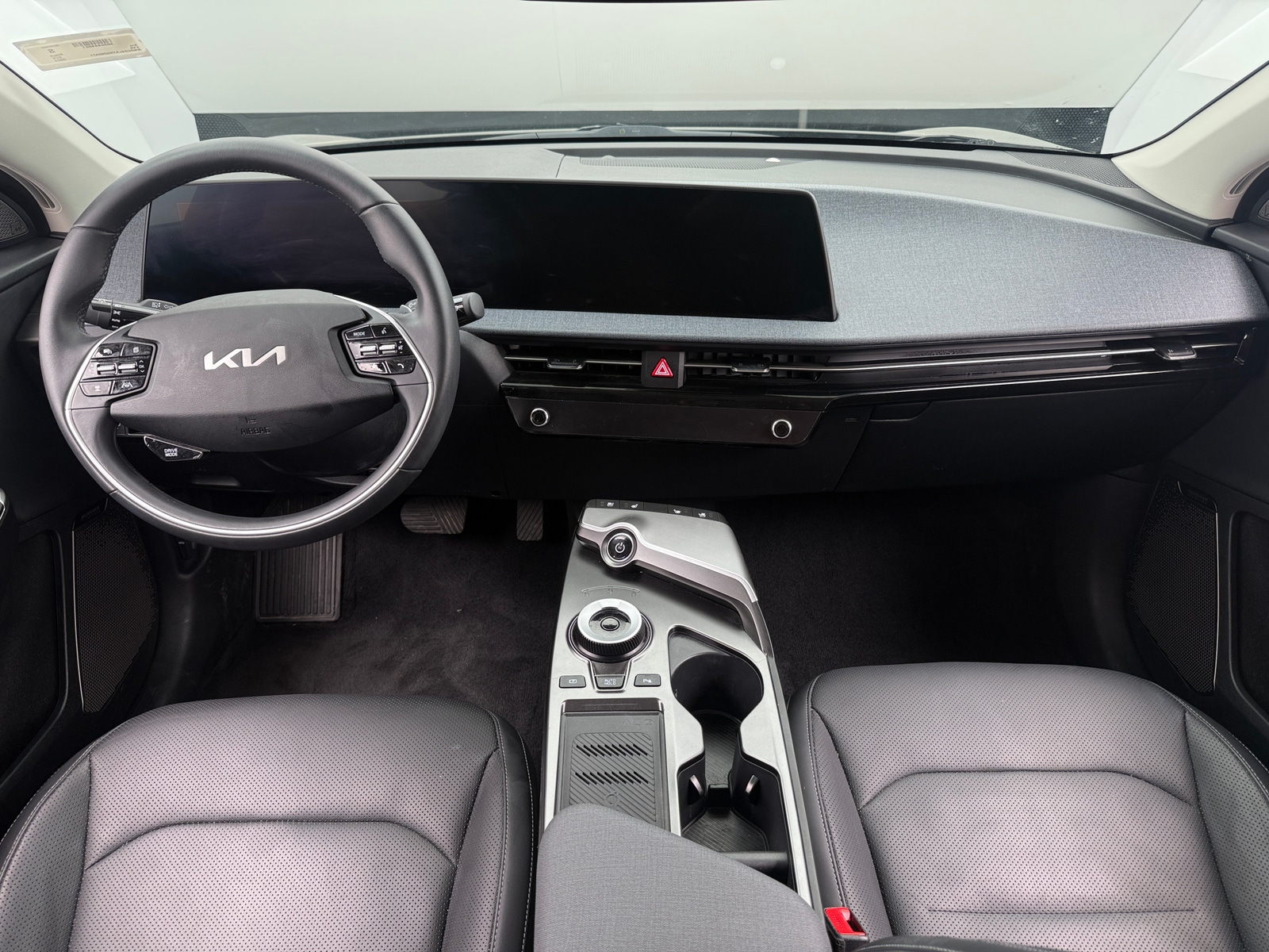 Thumbnail: 2024 Kia EV6 - 2