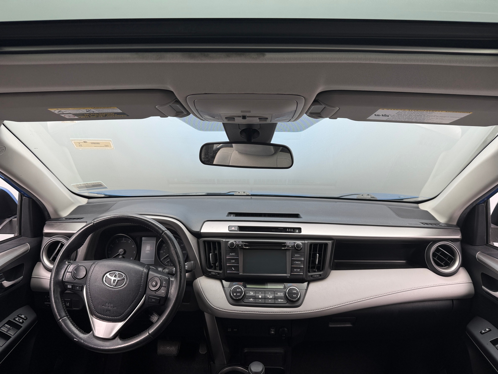 Thumbnail: 2018 Toyota RAV4 - 3