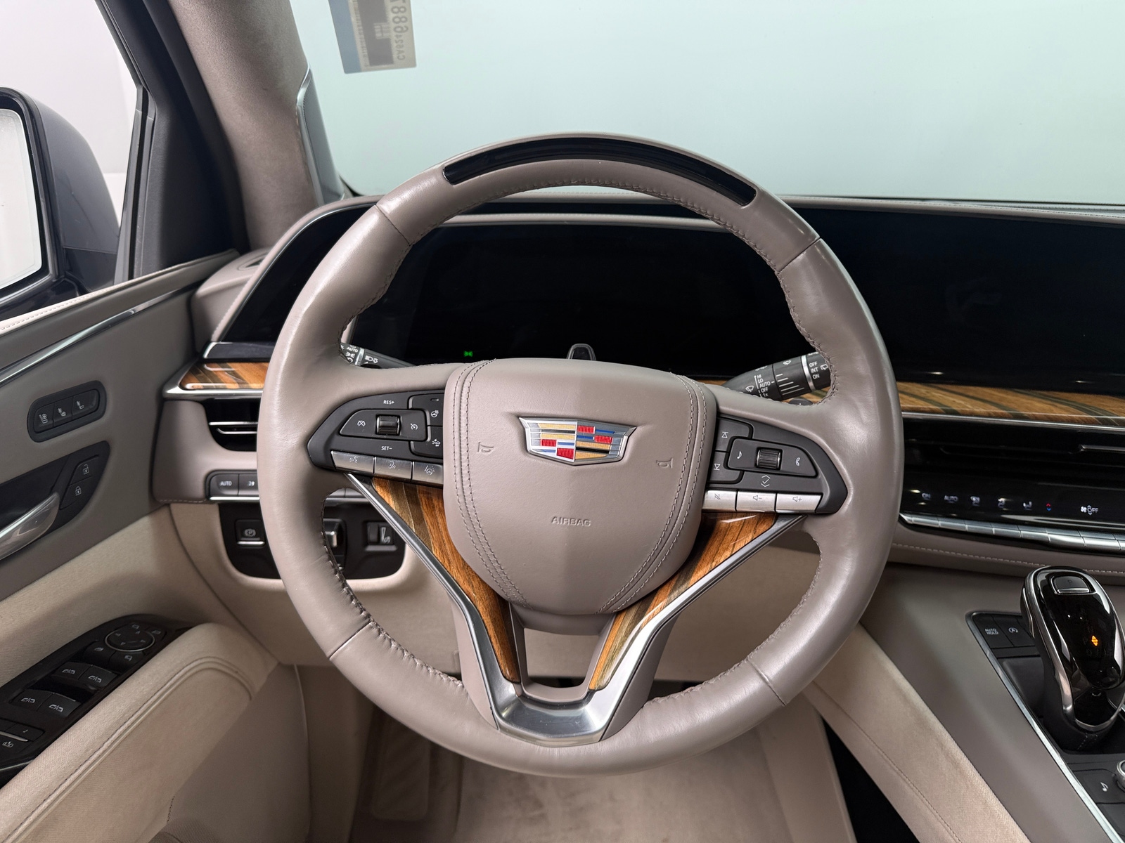 Thumbnail: 2021 Cadillac Escalade - 4